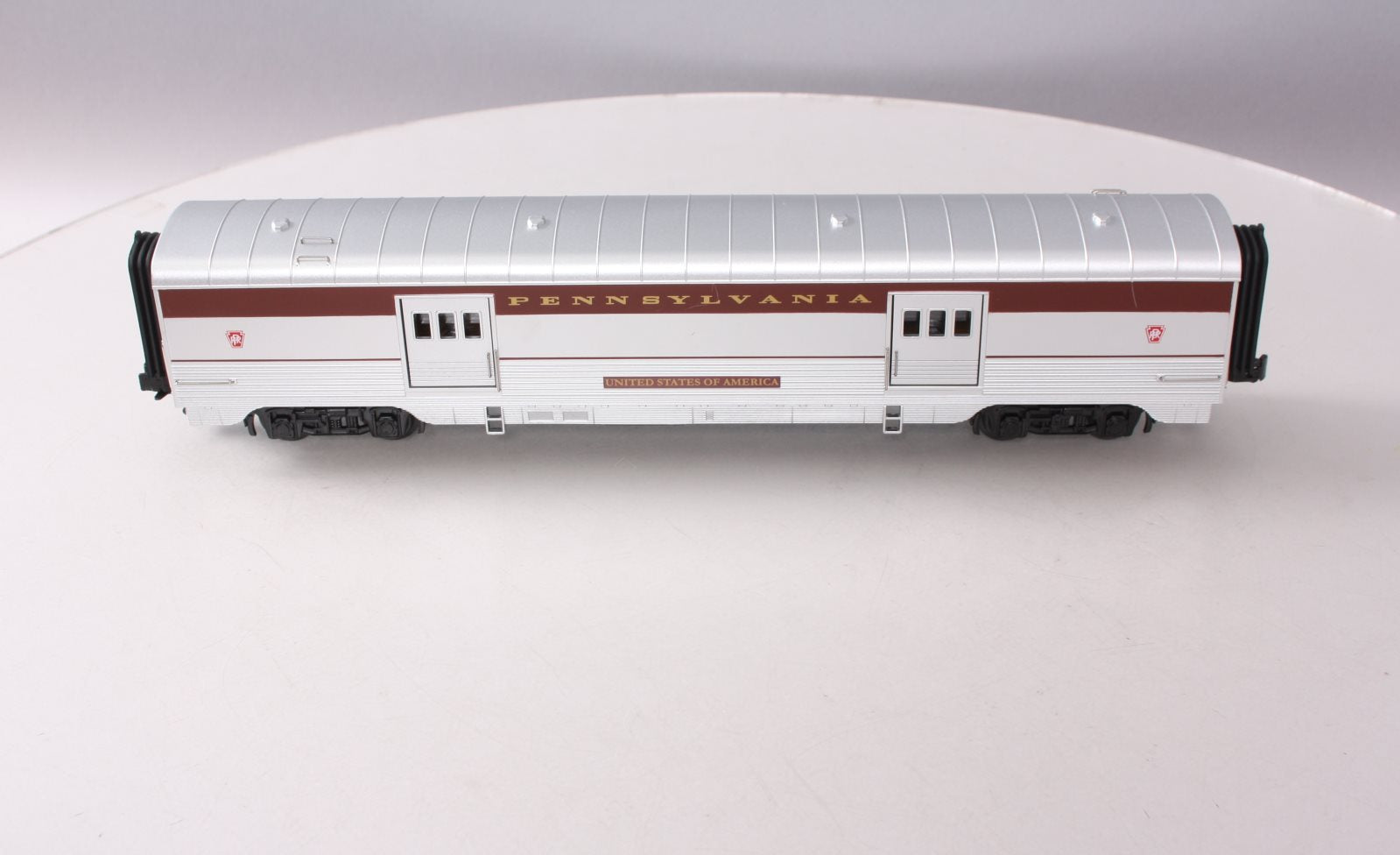 MTH 30-67911 Pennsylvania Railroad 60' Streamlined Baggage Car