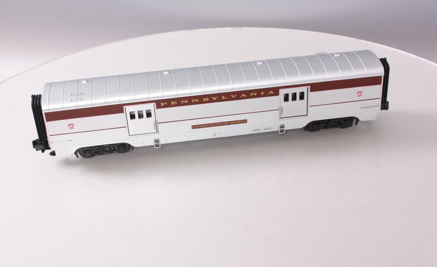 MTH 30-67911 Pennsylvania Railroad 60' Streamlined Baggage Car