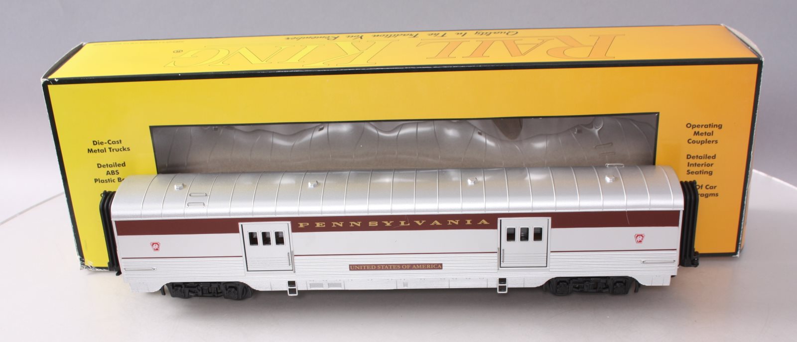 MTH 30-67911 Pennsylvania Railroad 60' Streamlined Baggage Car