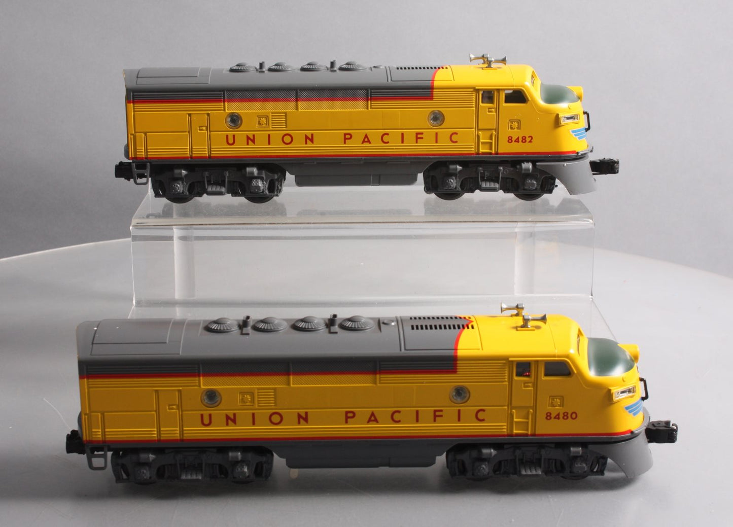 Lionel 6-8480 O Union Pacific Powered and Dummy F3 AA Diesel Set #8480/8482 LN/Box