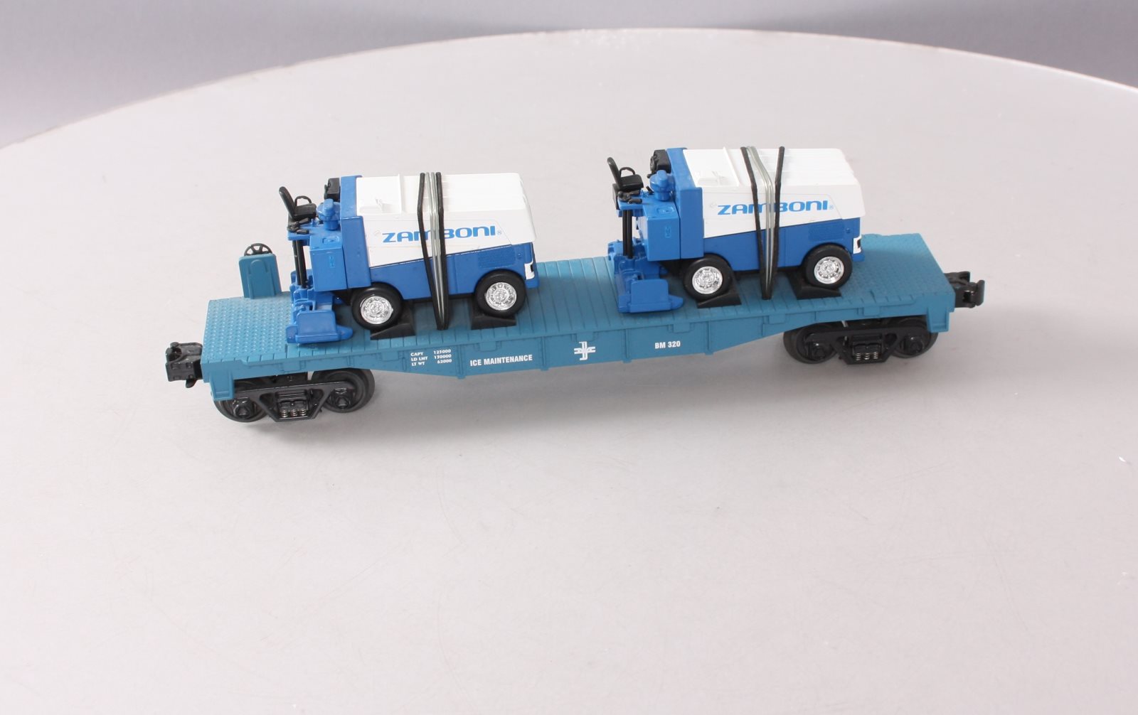 MTH 30-76038 O Gauge Boston and Maine Flat Car with Zambonis
