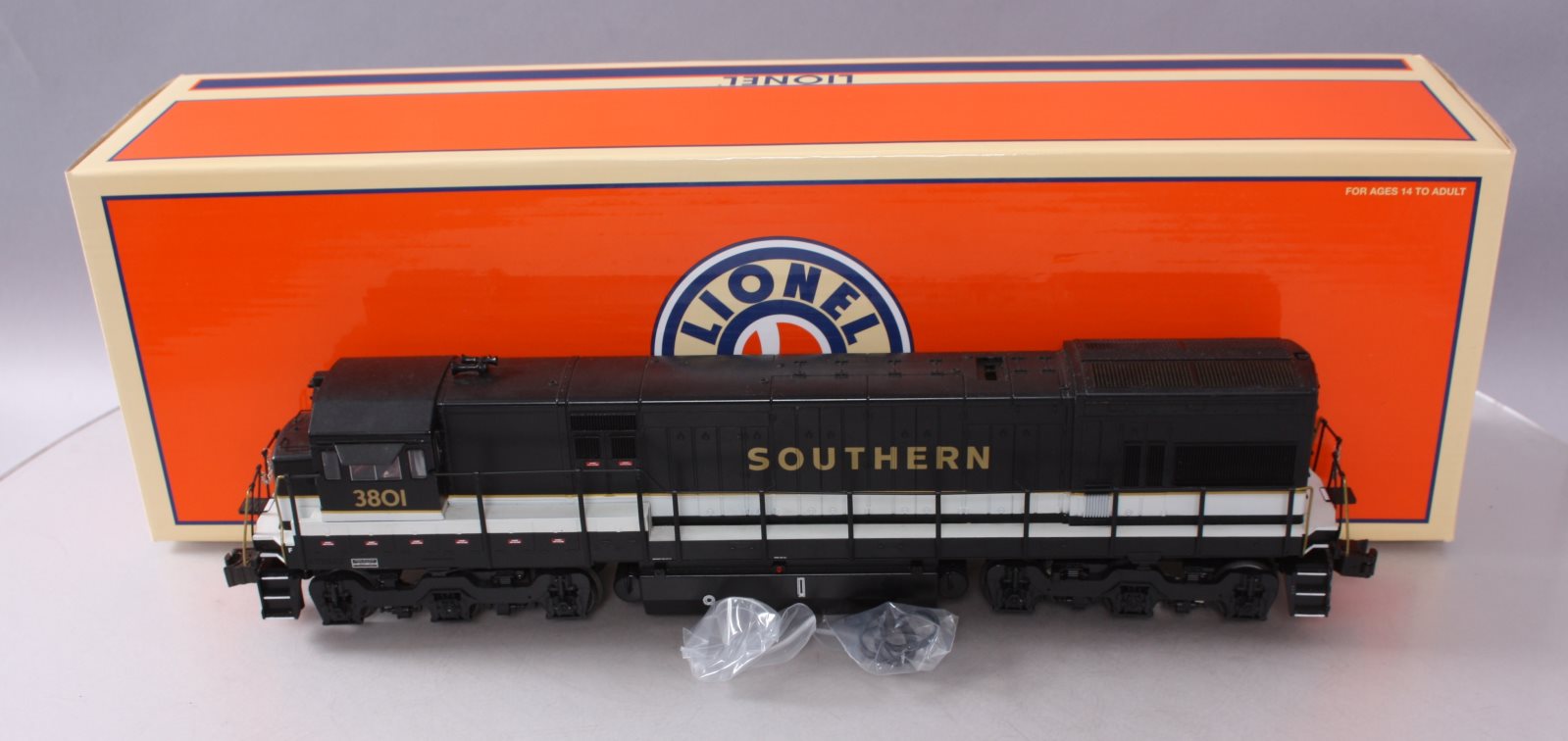 Lionel 6-38423 Southern U30C Diesel Locomotive #3801