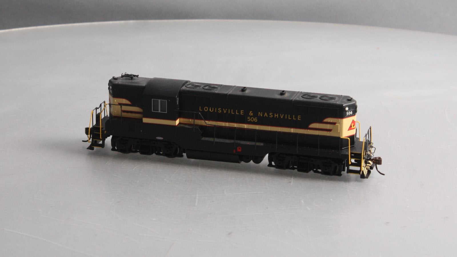 Bachmann 62806 HO Scale Louisville & Nashville GP9 Diesel Locomotive #506 w/ DCC