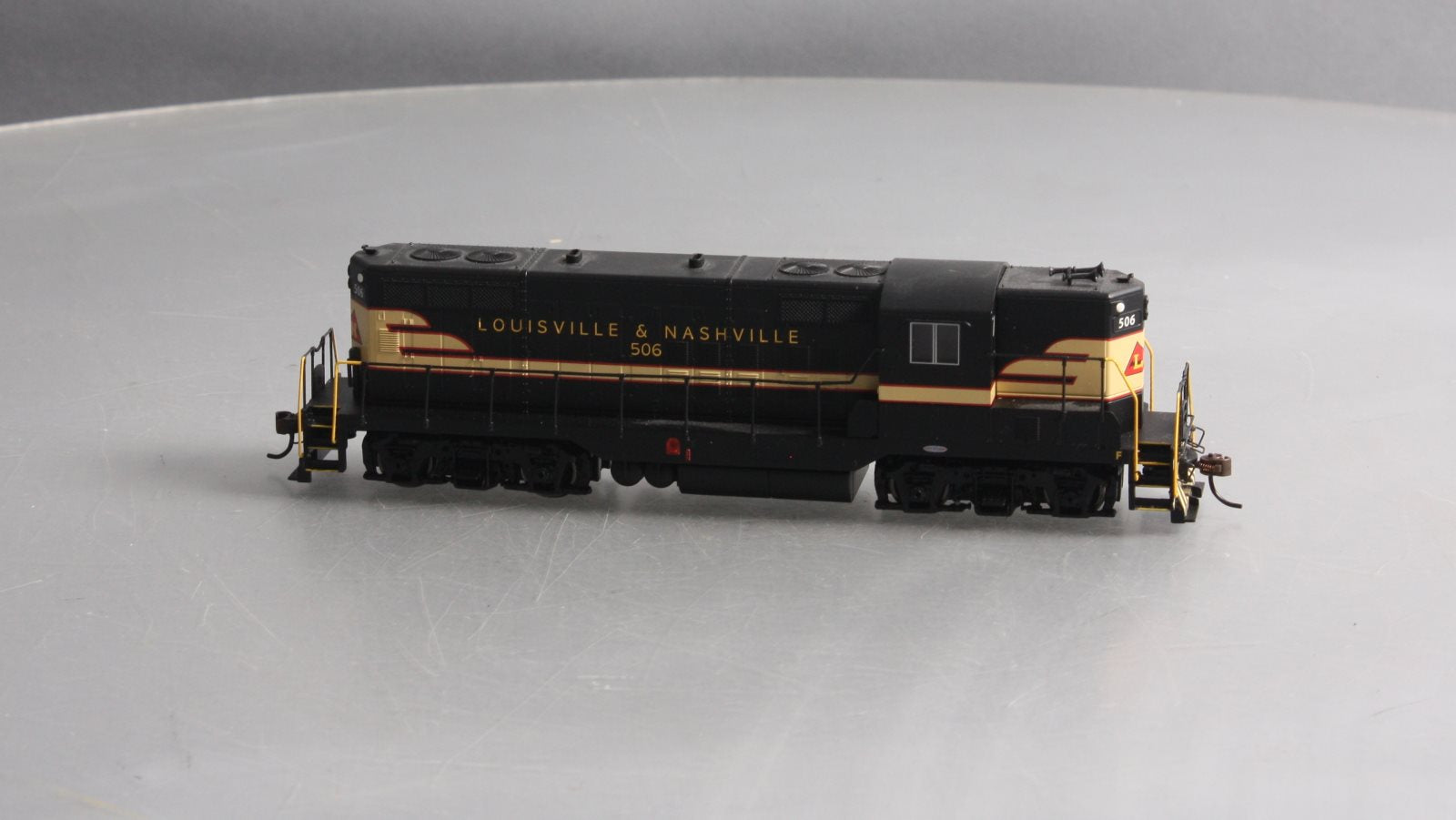 Bachmann 62806 HO Scale Louisville & Nashville GP9 Diesel Locomotive #506 w/ DCC