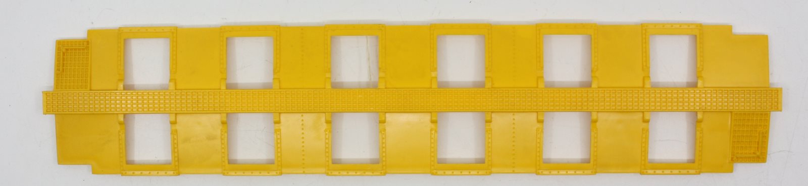 Lionel 6123-31 Yellow Hopper Roof without Hatches