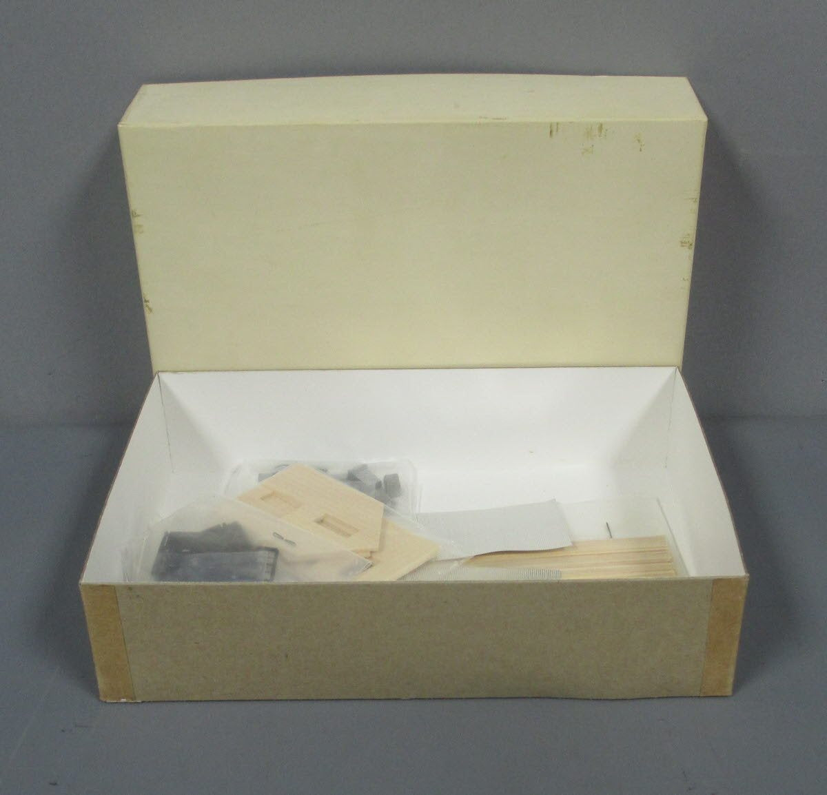 The Structure Company 1009 HO Scale Forks Creek Station Kit