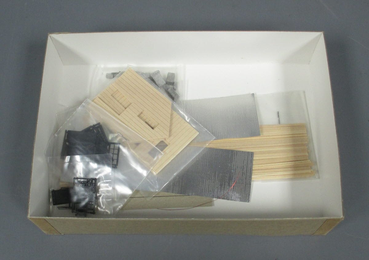 The Structure Company 1009 HO Scale Forks Creek Station Kit