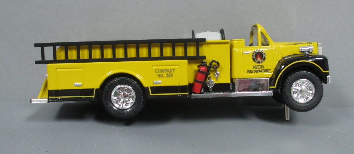 MTH 30-9112 Operating Firehouse NIB