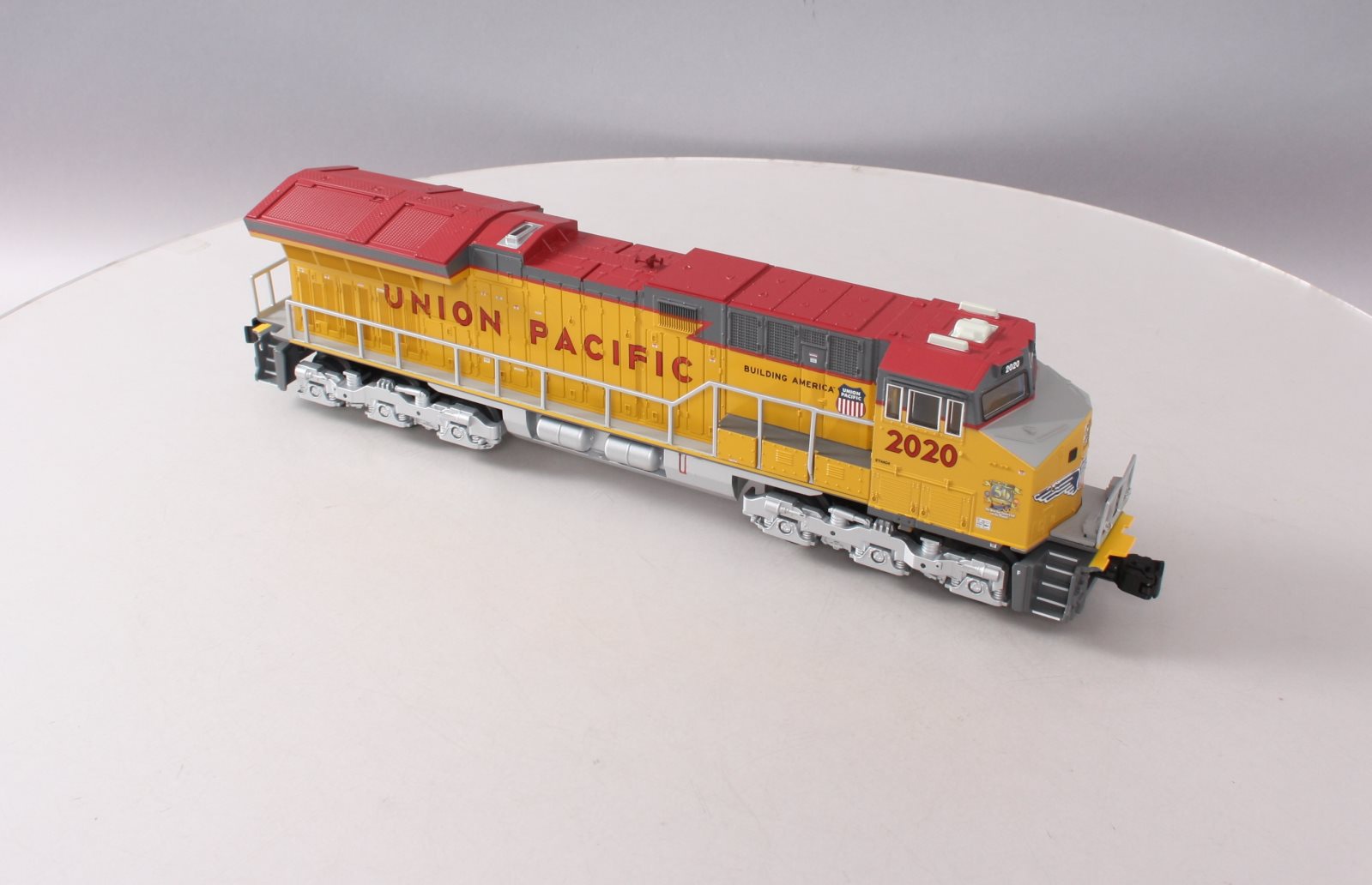 Lionel 2001110 O Union Pacific LCCA 50th Anniversary ET44AC Diesel #2020 NIB