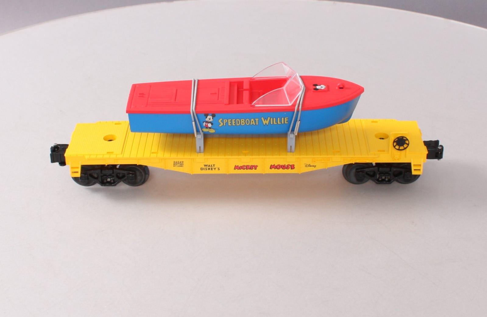 Lionel 6-26049 Disney Flat w/Speedboat Willy Boat LN/Box