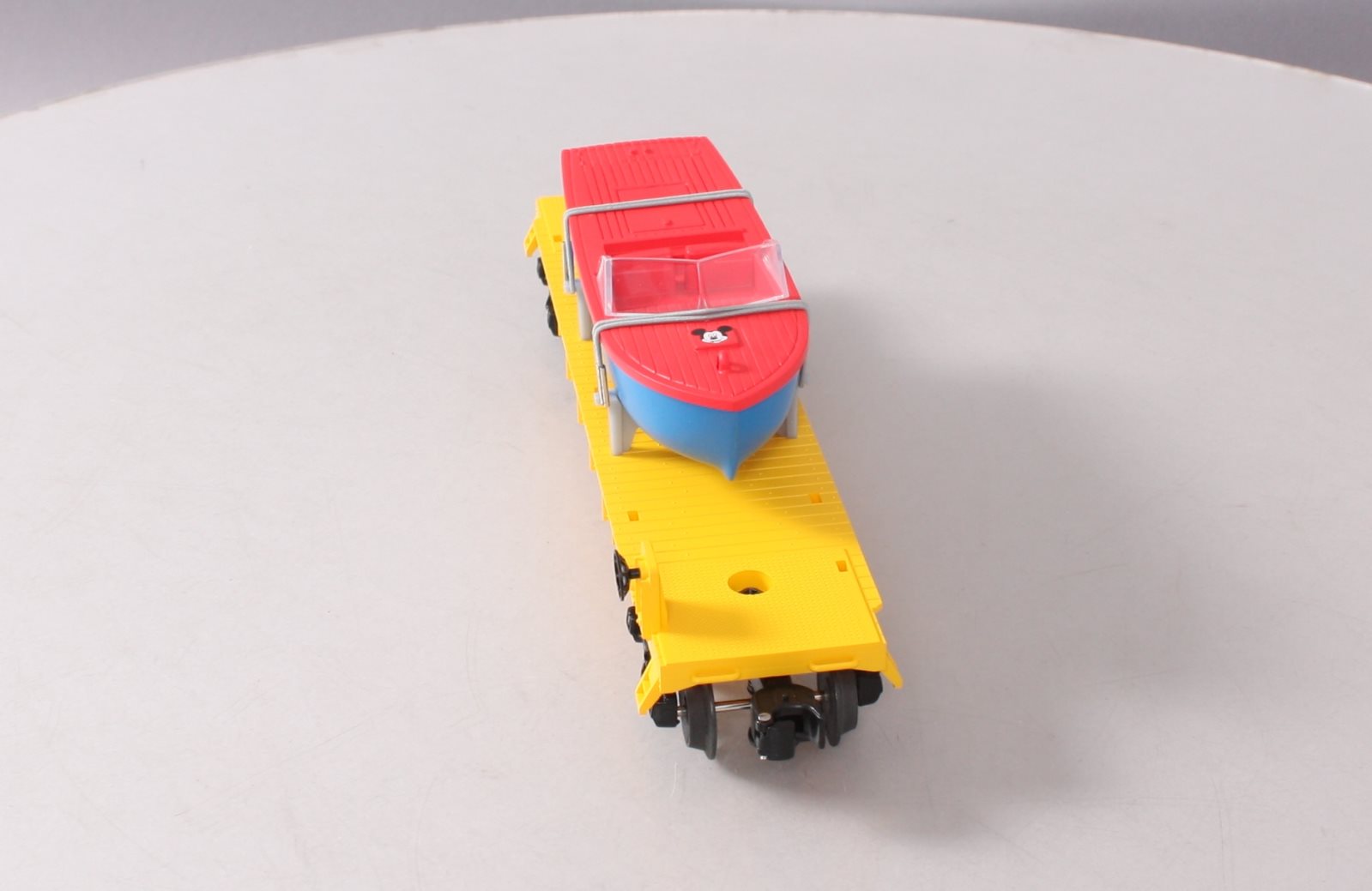 Lionel 6-26049 Disney Flat w/Speedboat Willy Boat LN/Box