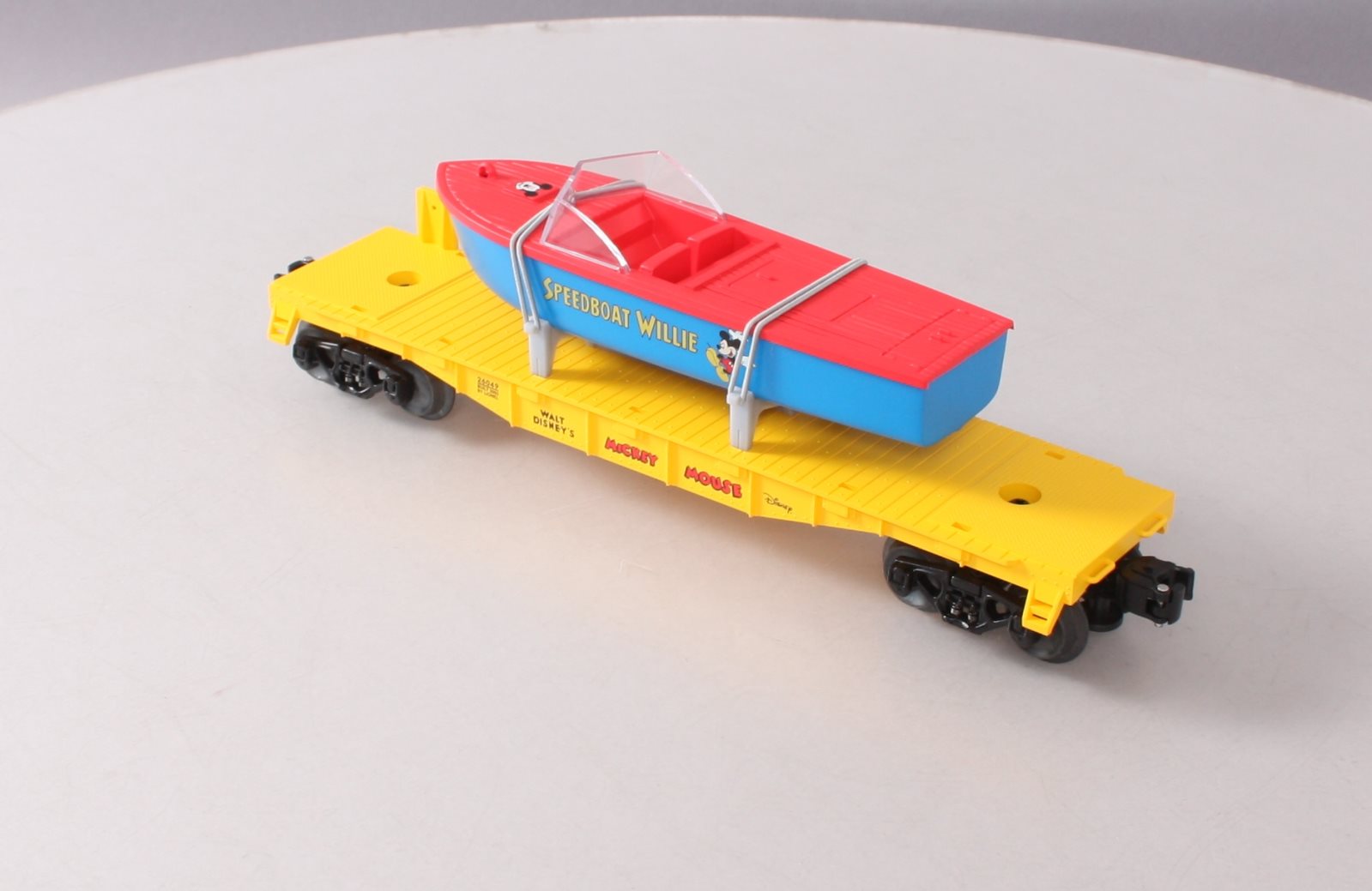 Lionel 6-26049 Disney Flat w/Speedboat Willy Boat LN/Box