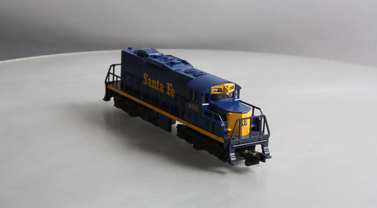 American Flyer 6-48003 S Gauge Santa Fe GP-9 Non-Powered Diesel Locomotive LN/Box