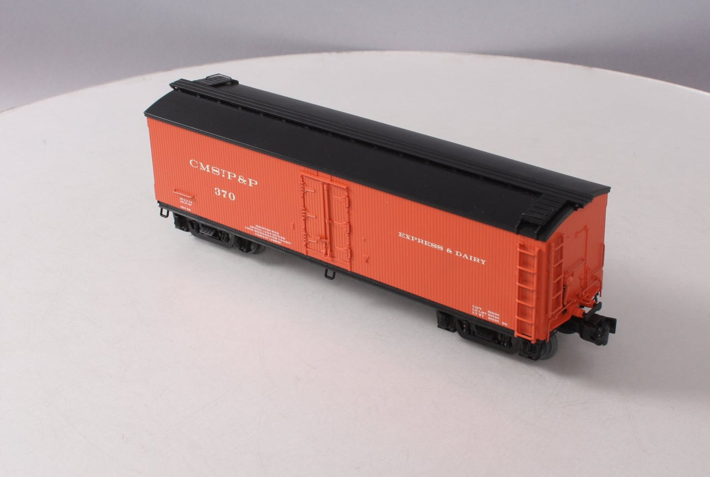 Lionel 6-82639 O Gauge Milwaukee Road Milk Car #370