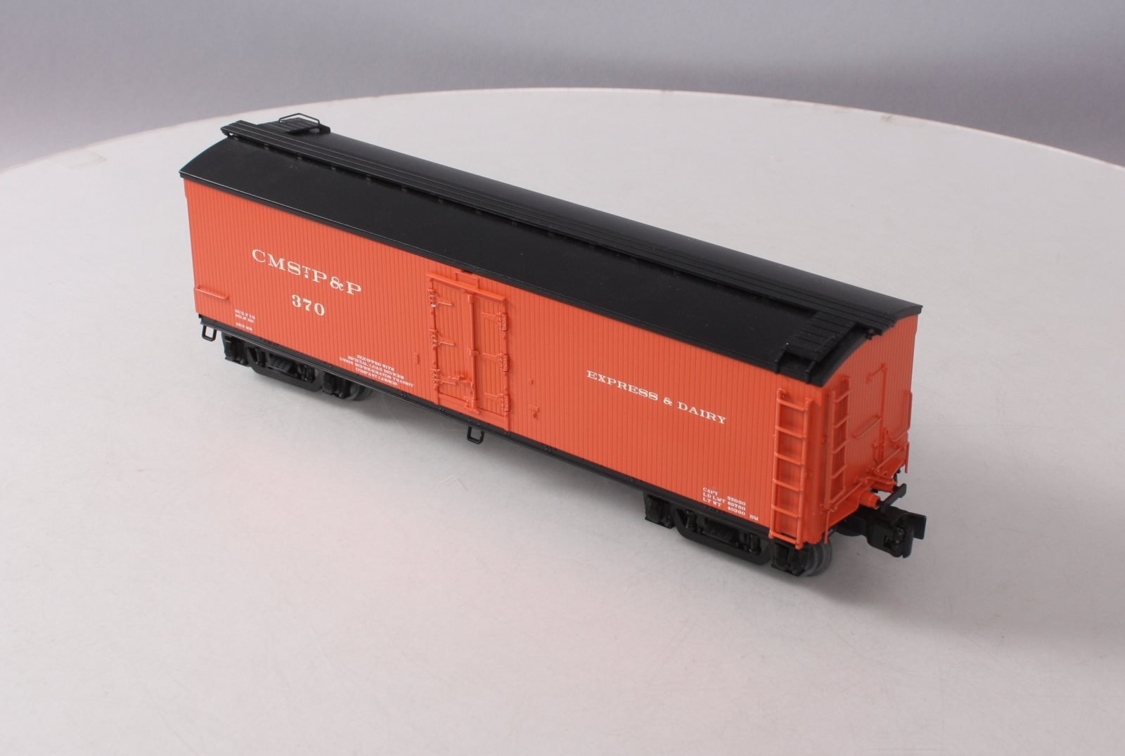 Lionel 6-82639 O Gauge Milwaukee Road Milk Car #370