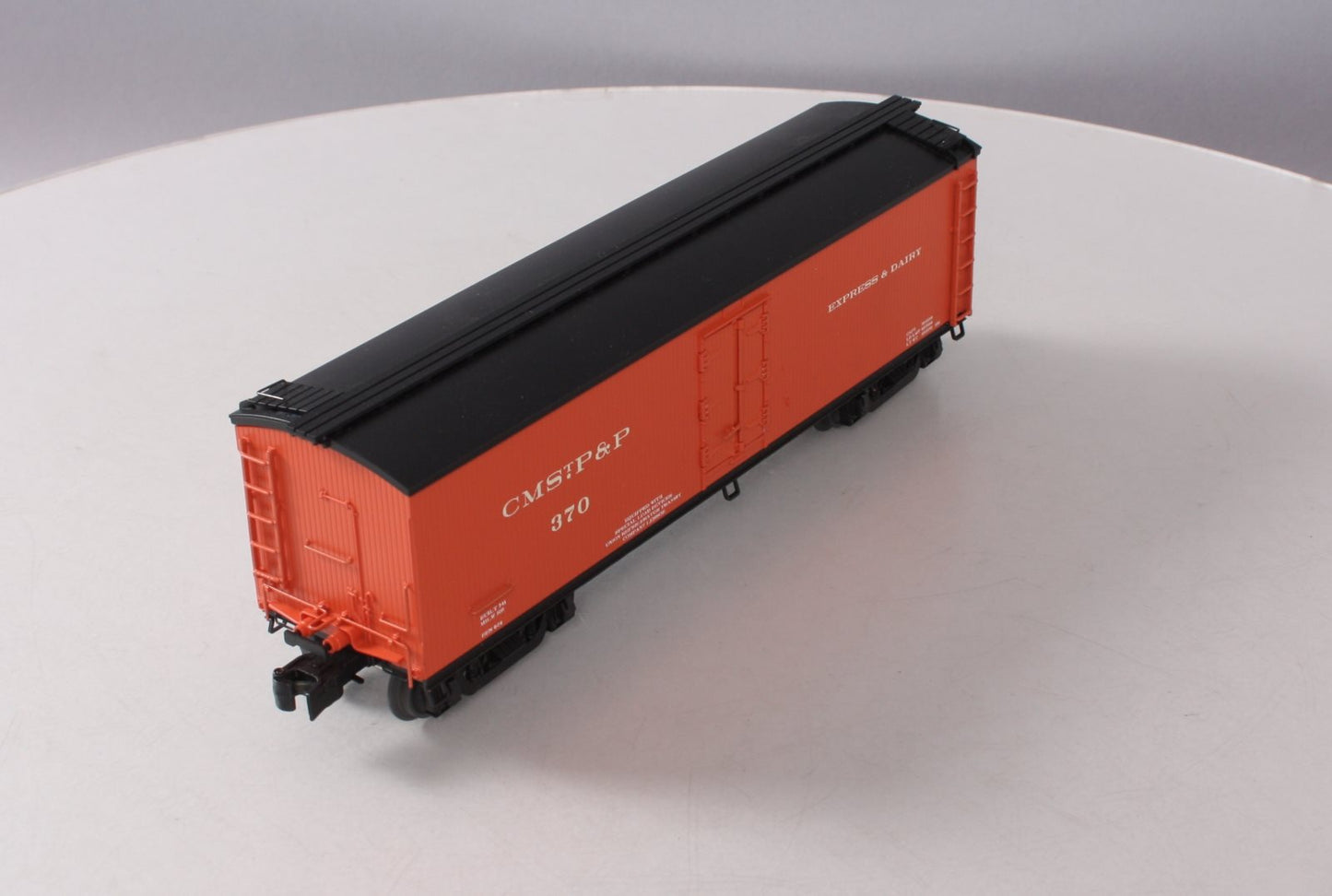 Lionel 6-82639 O Gauge Milwaukee Road Milk Car #370