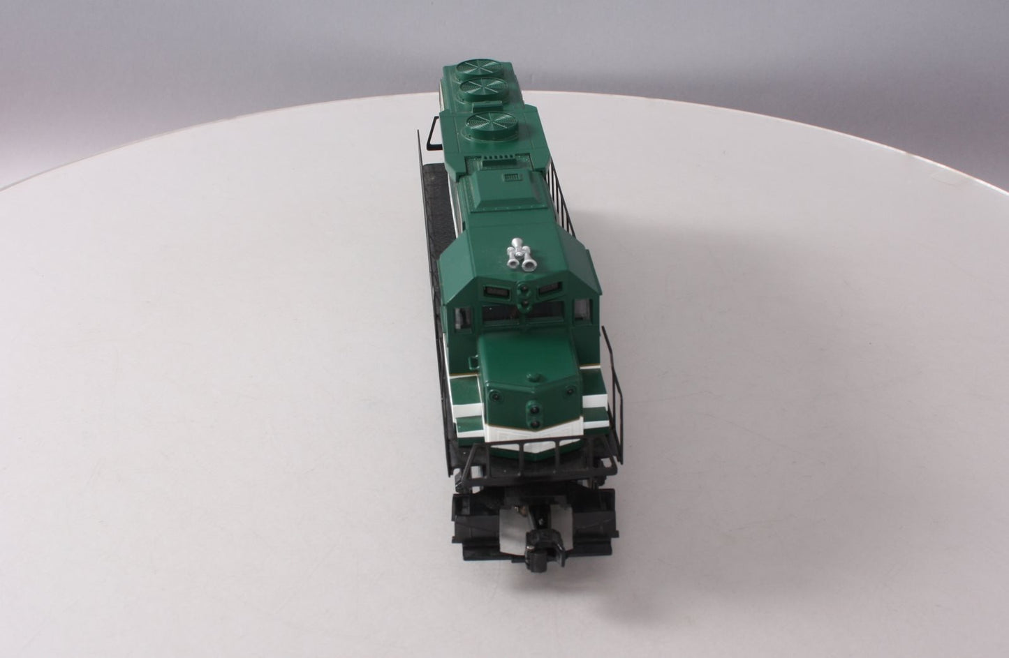 Lionel 6-28843 O Gauge Southern GP-38 Diesel Locomotive #2730 LN