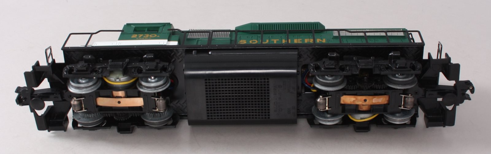 Lionel 6-28843 O Gauge Southern GP-38 Diesel Locomotive #2730 LN/Box