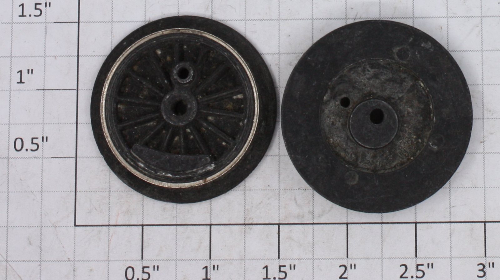 Lionel 203M-22 Plain End Wheel & Tire