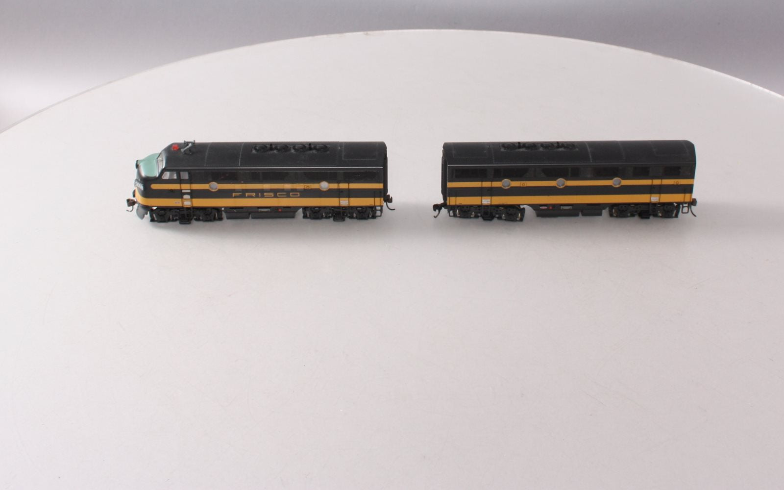 Athearn G2518 HO Scale Frisco F3 Diesel Locomotive AB Set #5009/5109 LN/Box