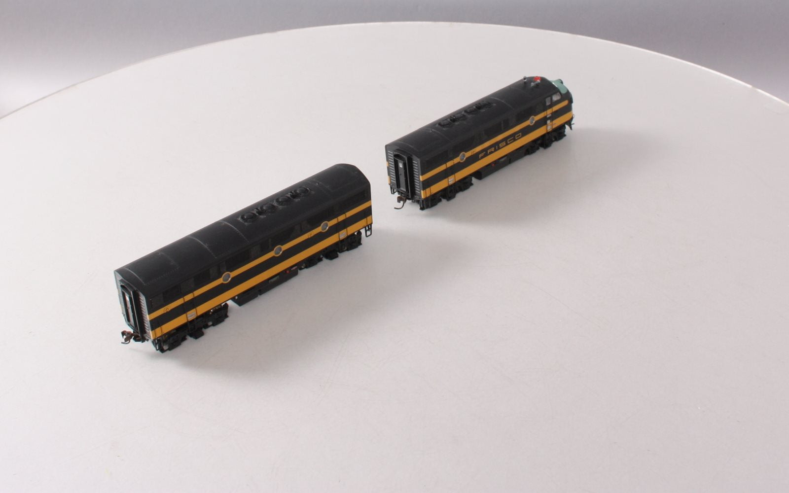 Athearn G2518 HO Scale Frisco F3 Diesel Locomotive AB Set #5009/5109 LN/Box