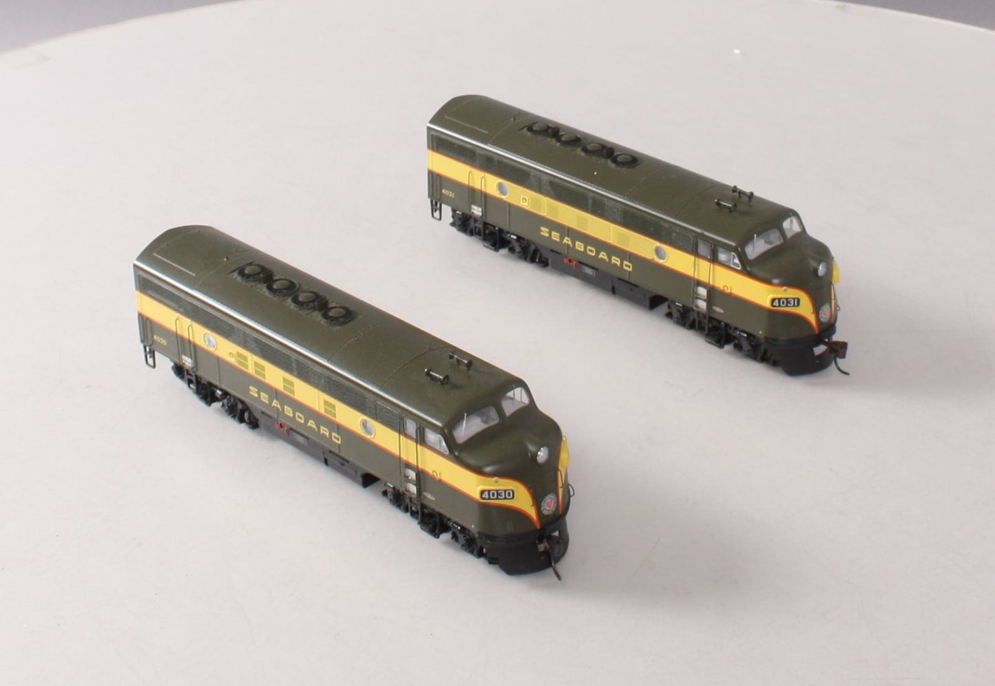 Athearn G2517 HO Scale Seaboard F3 Diesel Locomotive AA Set #4030/4031 LN/Box
