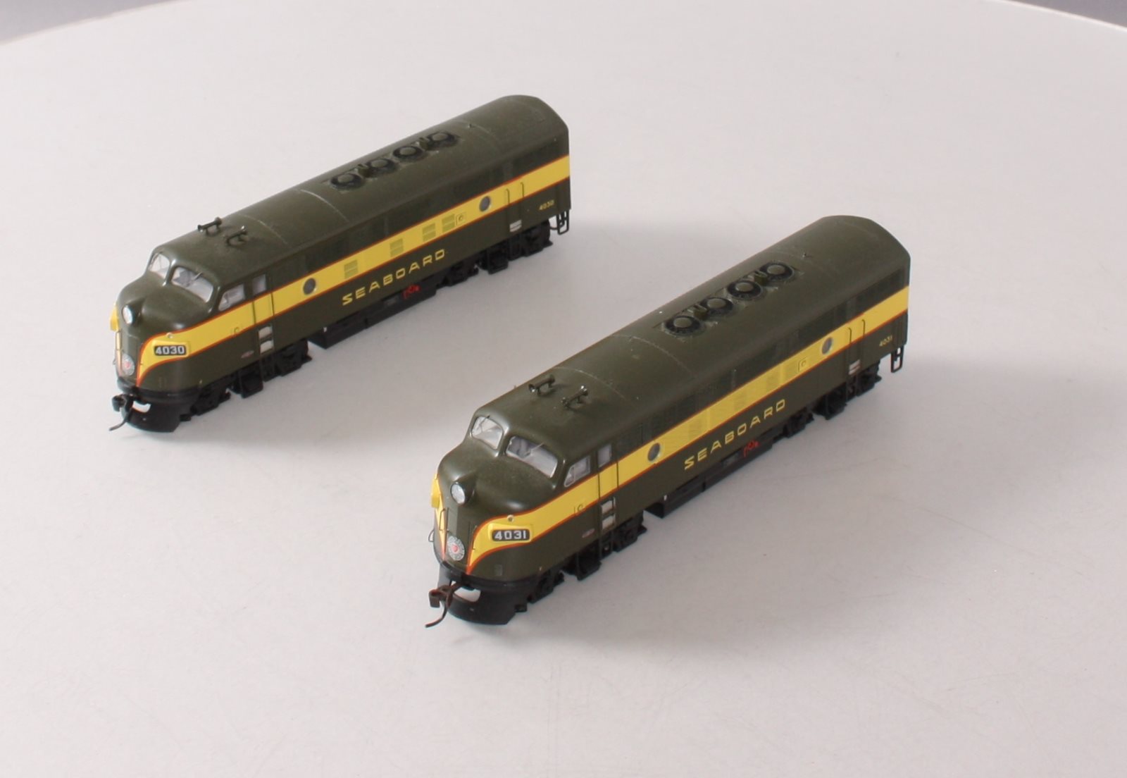 Athearn G2517 HO Scale Seaboard F3 Diesel Locomotive AA Set #4030/4031 LN/Box