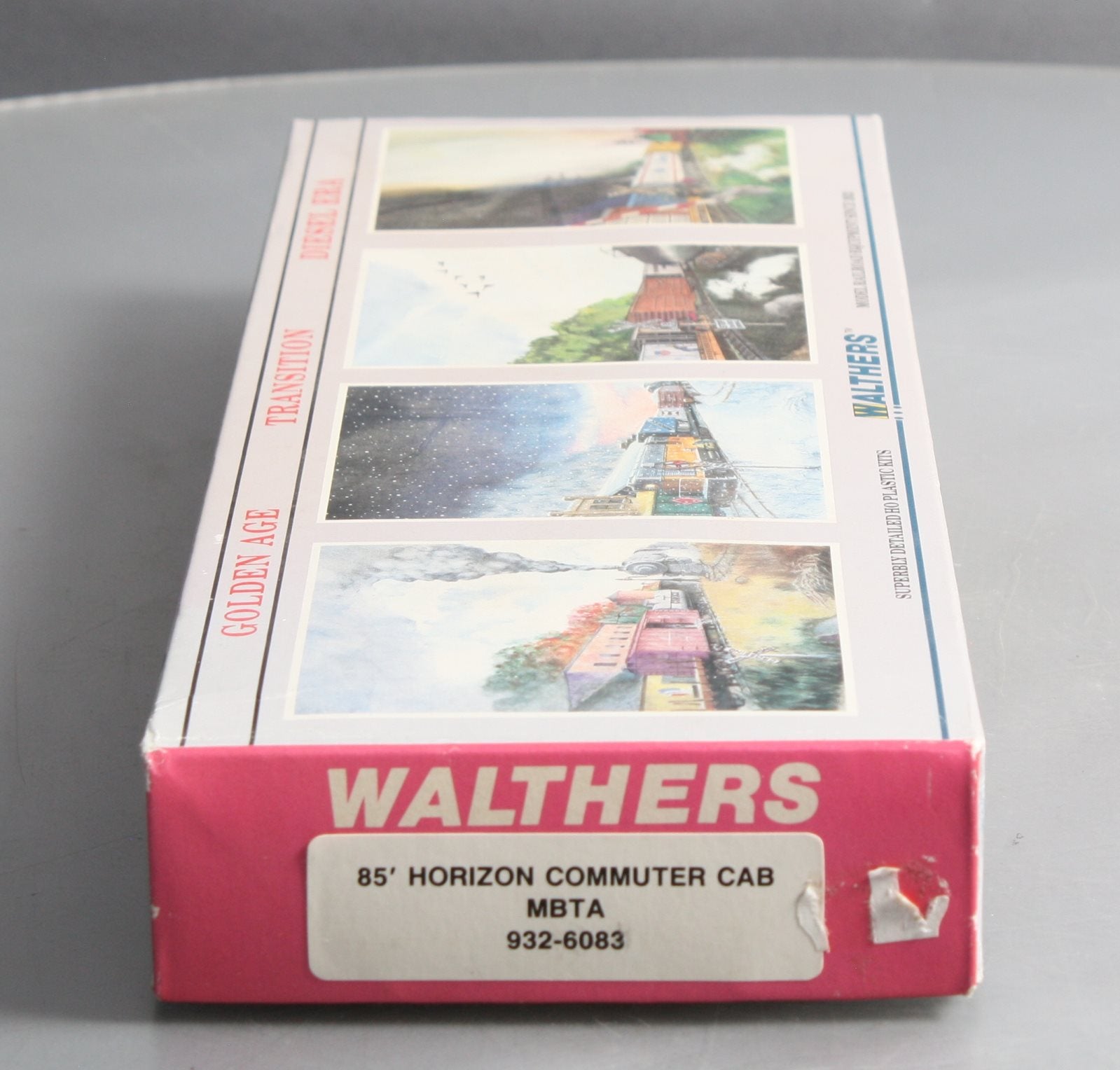 Walthers 932-6083 HO Scale MBTA 85' Horizon Commuter Cab MT/Box