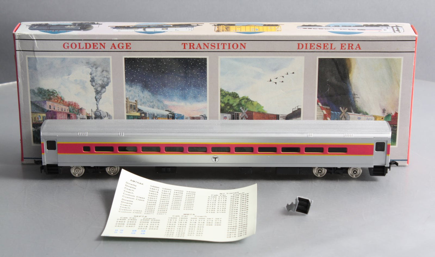 Walthers 932-6083 HO Scale MBTA 85' Horizon Commuter Cab MT/Box