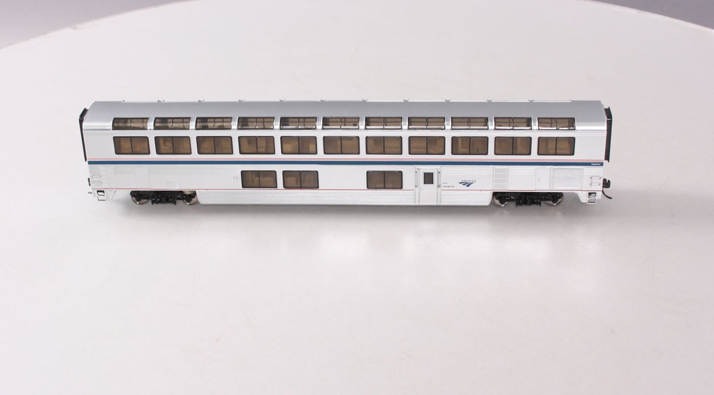 Walthers 920-11043 HO Amtrak 85' Pullman-Standard Superliner Lounge Phase IVb