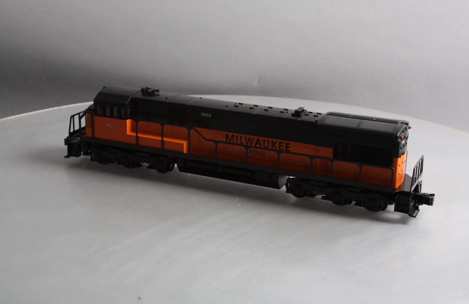 Williams 22207 O Milwaukee GE U33C Diesel Locomotive w/Horn & Bell - 3-Rail LN/Box