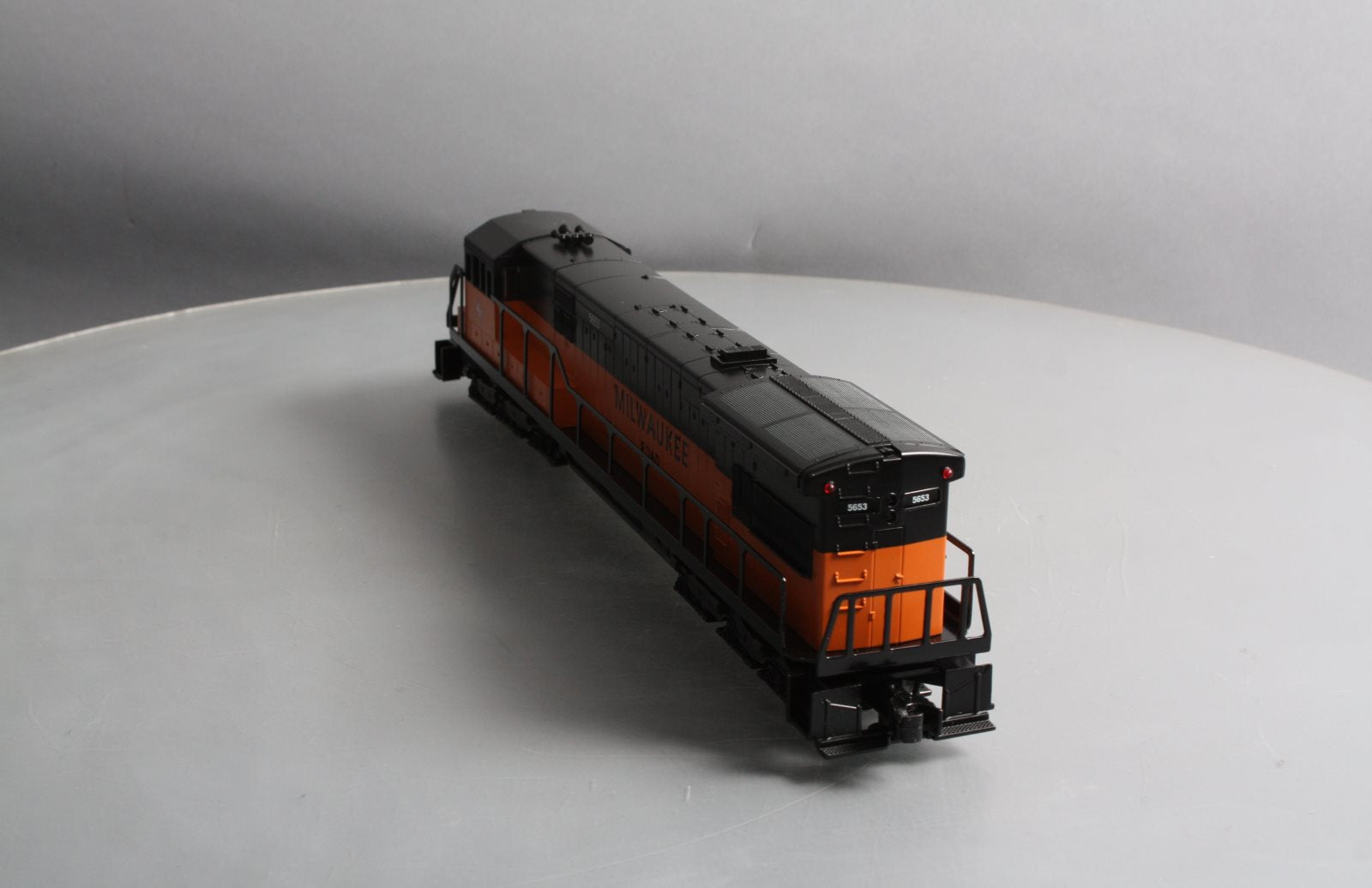 Williams 22207 O Milwaukee GE U33C Diesel Locomotive w/Horn & Bell - 3-Rail LN/Box
