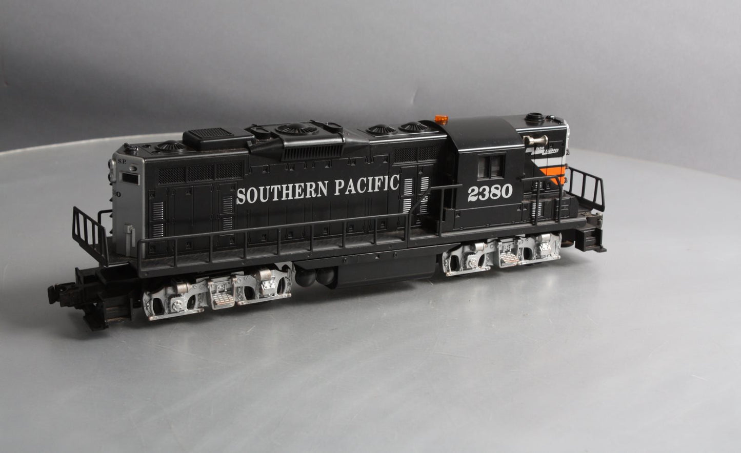 Lionel 6-18562 O Gauge Southern Pacific GP-9 Diesel Locomotive #2380 LN/Box