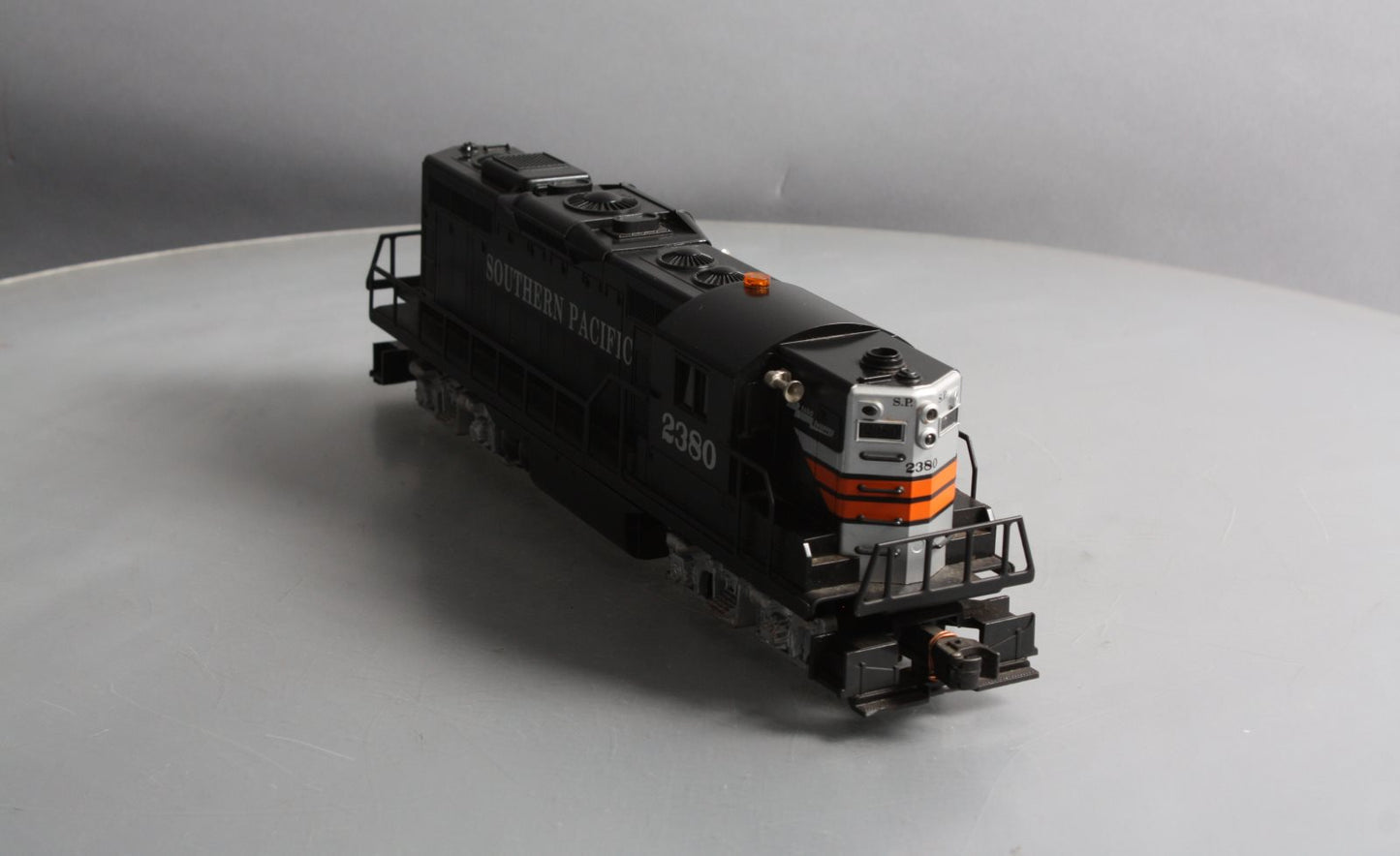 Lionel 6-18562 O Gauge Southern Pacific GP-9 Diesel Locomotive #2380 LN/Box