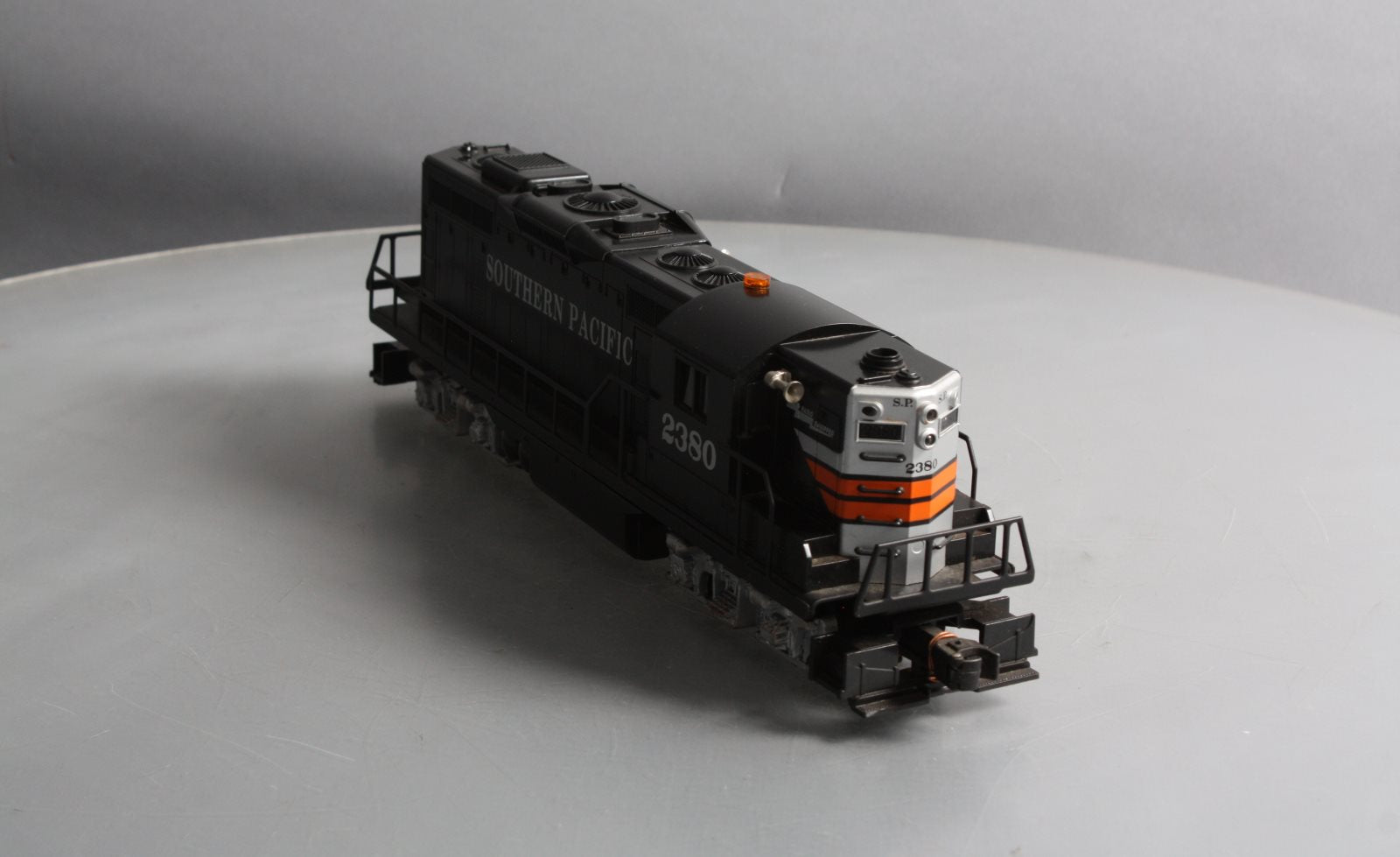 Lionel 6-18562 O Gauge Southern Pacific GP-9 Diesel Locomotive #2380 LN/Box