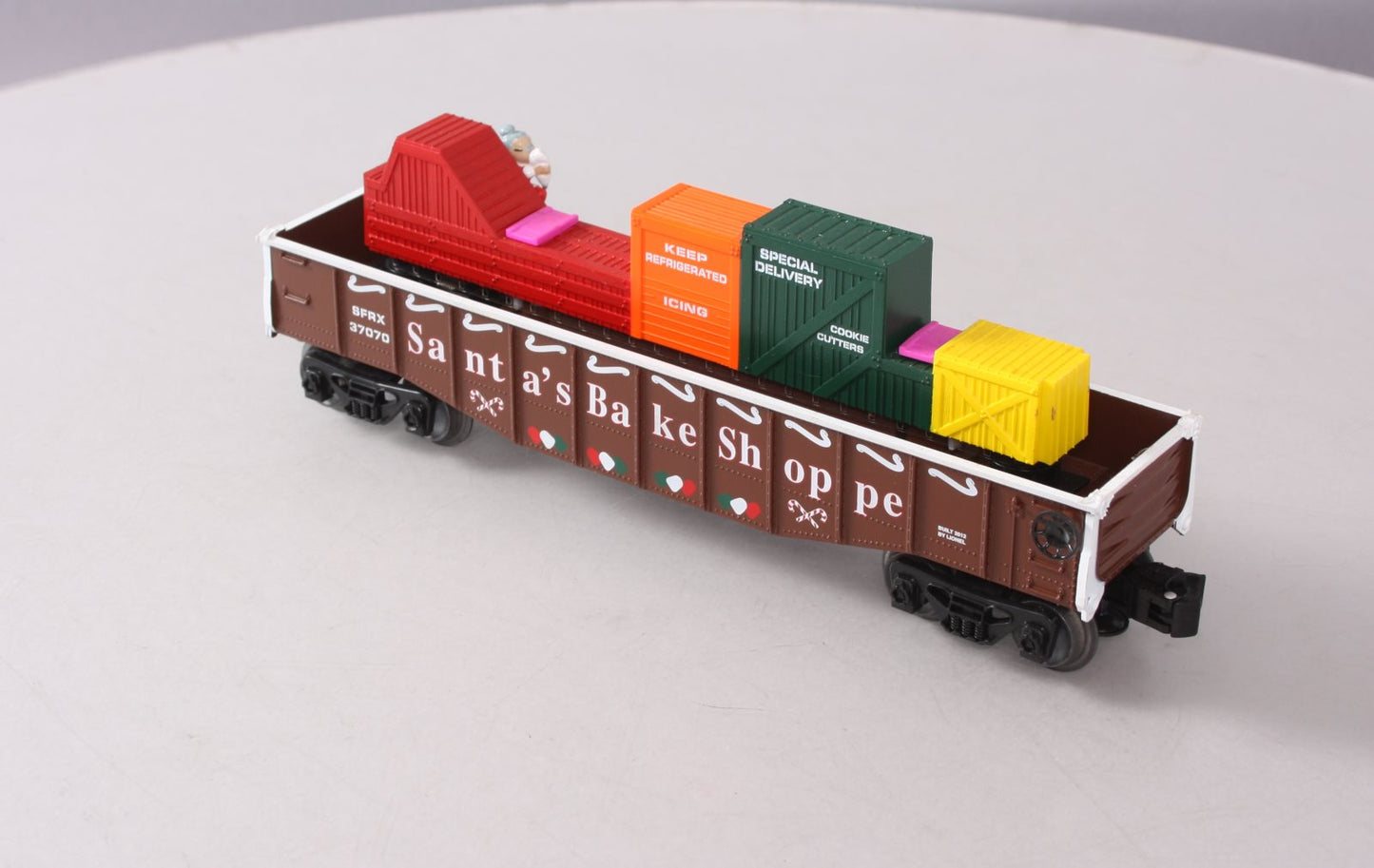 Lionel 6-37070 O Gauge Christmas Gingerbread Animated Gondola Car LN/Box