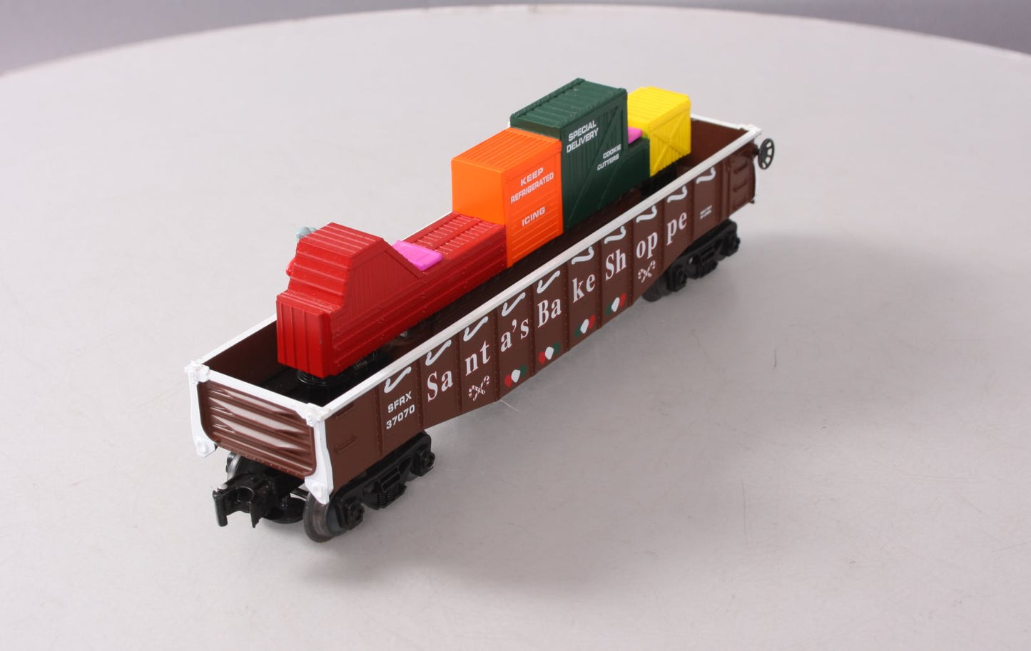 Lionel 6-37070 O Gauge Christmas Gingerbread Animated Gondola Car LN/Box