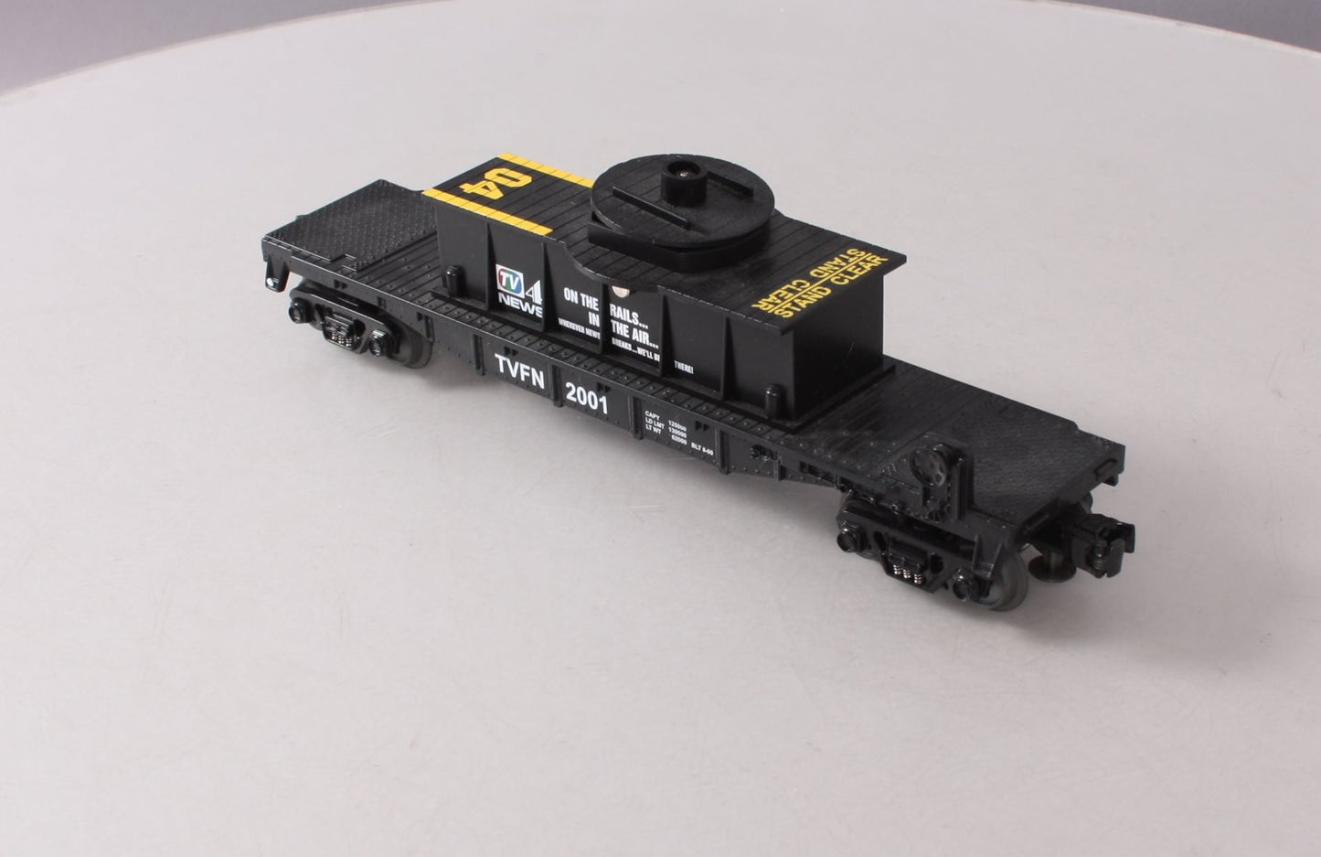 MTH 30-7695 O TVFN TV Channel 4 Flatcar w/ Operating Helicopter NIB