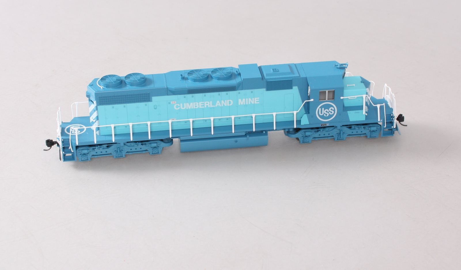 Kato 37-6491 HO U.S. Steel SD38-2 Diesel Locomotive #1