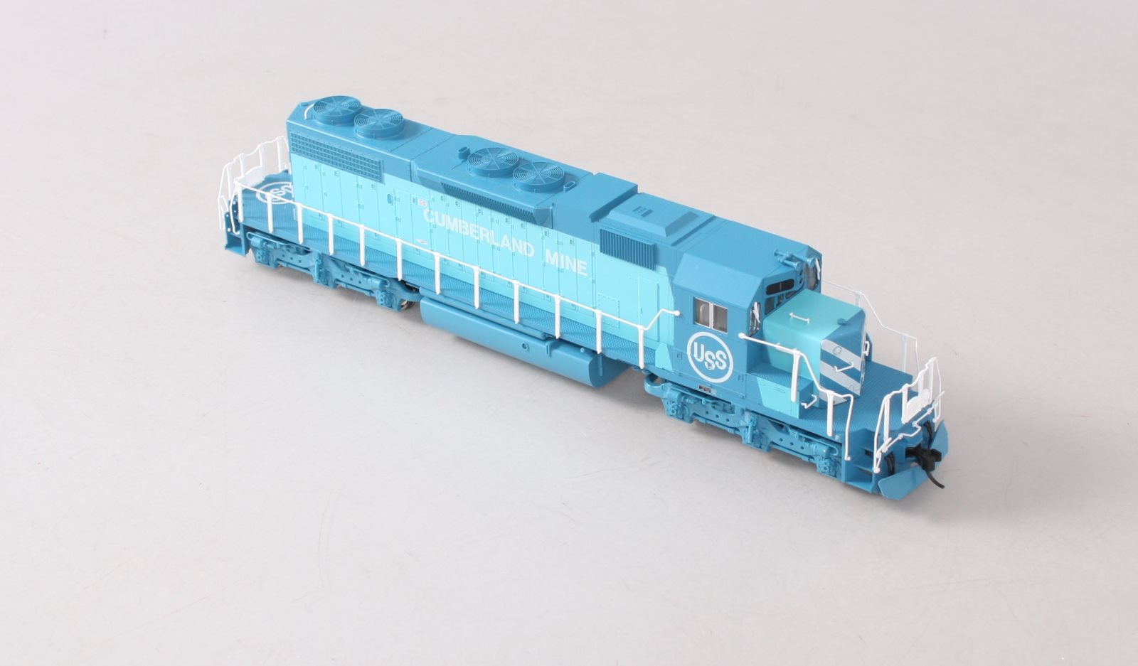 Kato 37-6491 HO U.S. Steel SD38-2 Diesel Locomotive #1 – Trainz