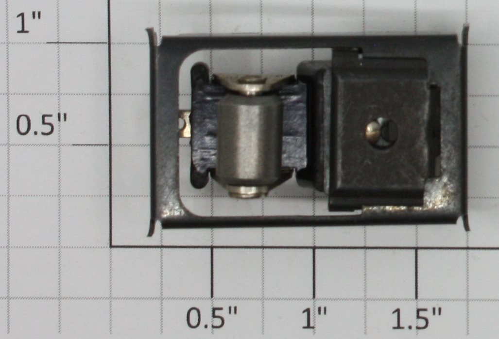 Lionel 485-18 Base Plate w/ Roller