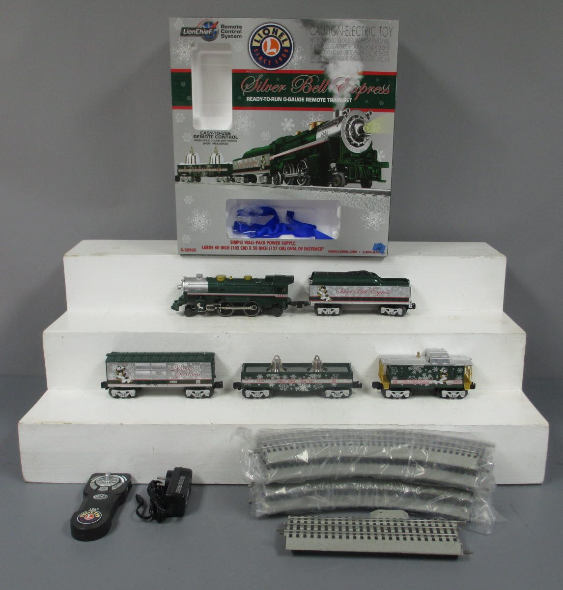Lionel 6-30205 LionChief O Gauge Silver Bells Christmas Steam Train Set