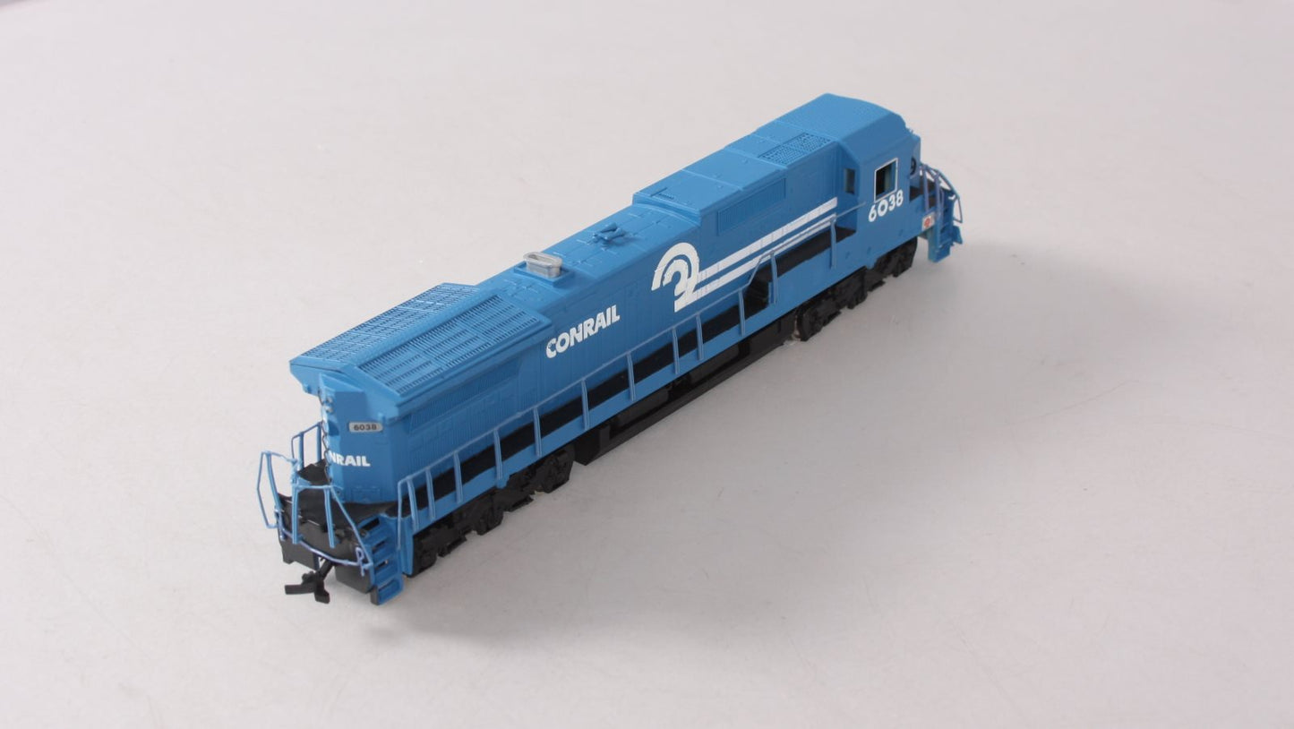 Bachmann 85013 HO Conrail GE Dash 8-40C Diesel Locomotive #6038 EX/Box