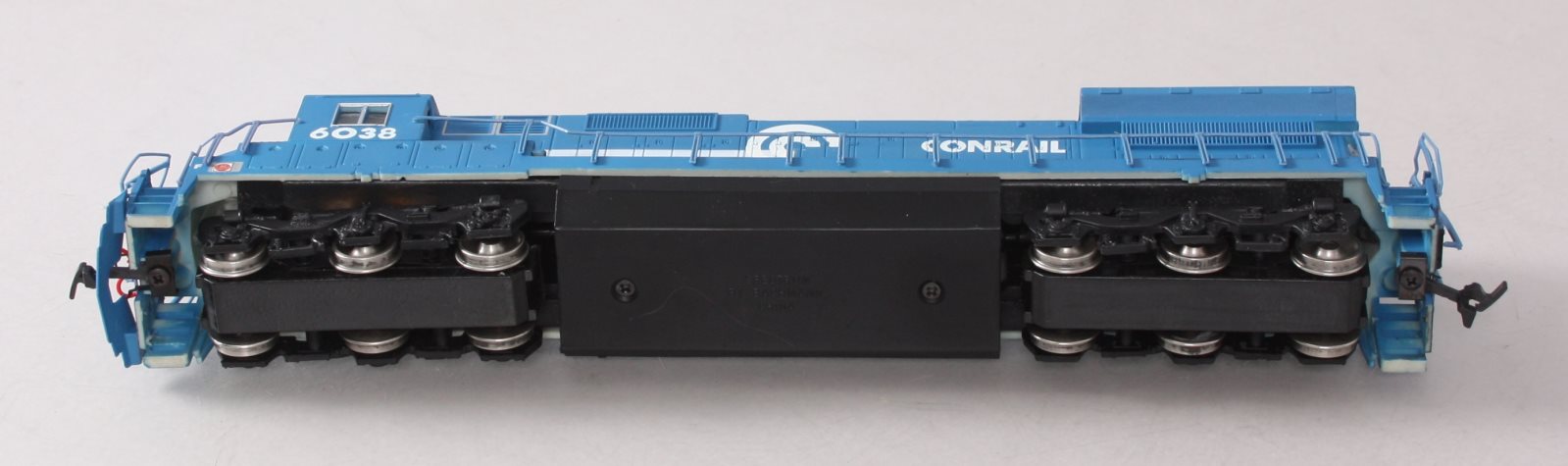 Bachmann 85013 HO Conrail GE Dash 8-40C Diesel Locomotive #6038 EX/Box