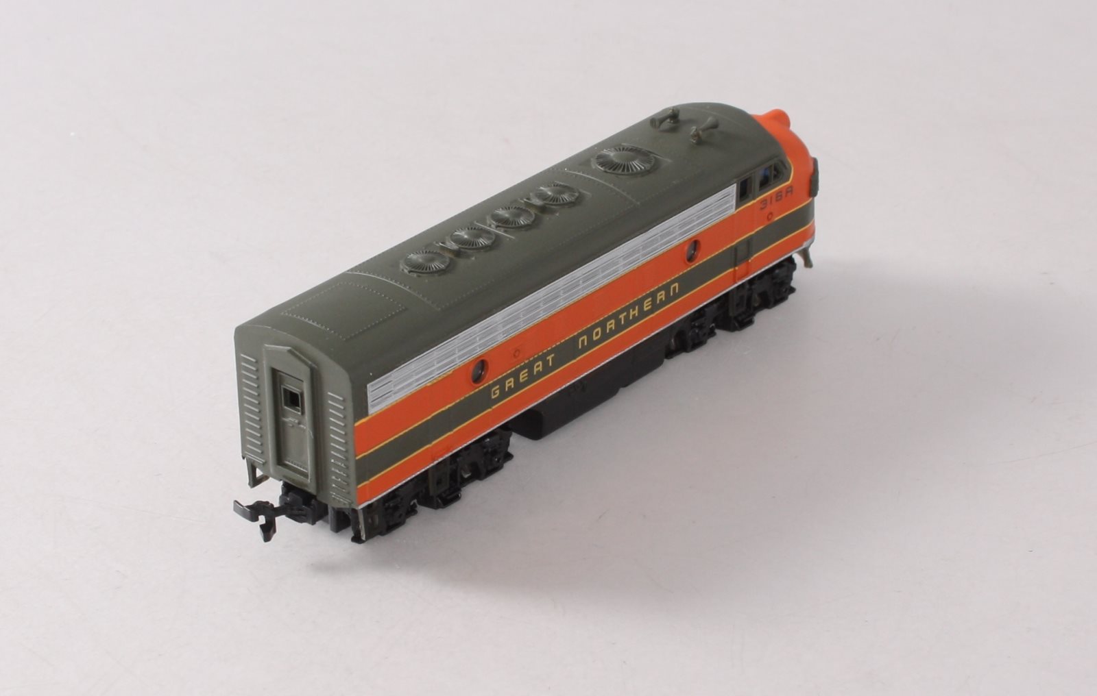 Bachmann 11207 HO Great Northern EMD GP35 Diesel Locomotive #316A