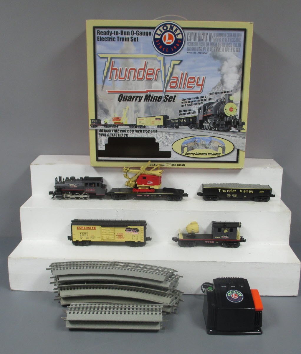 Lionel 6-30124 Thunder Valley O Gauge Steam Freight Train Set