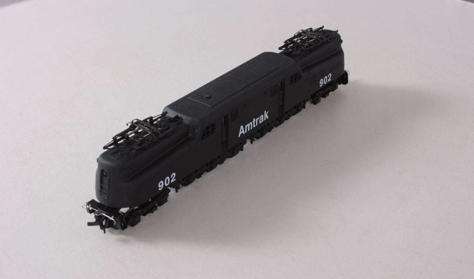 IHC M9310 HO Amtrak Electric Locomotive #902 LN/Box