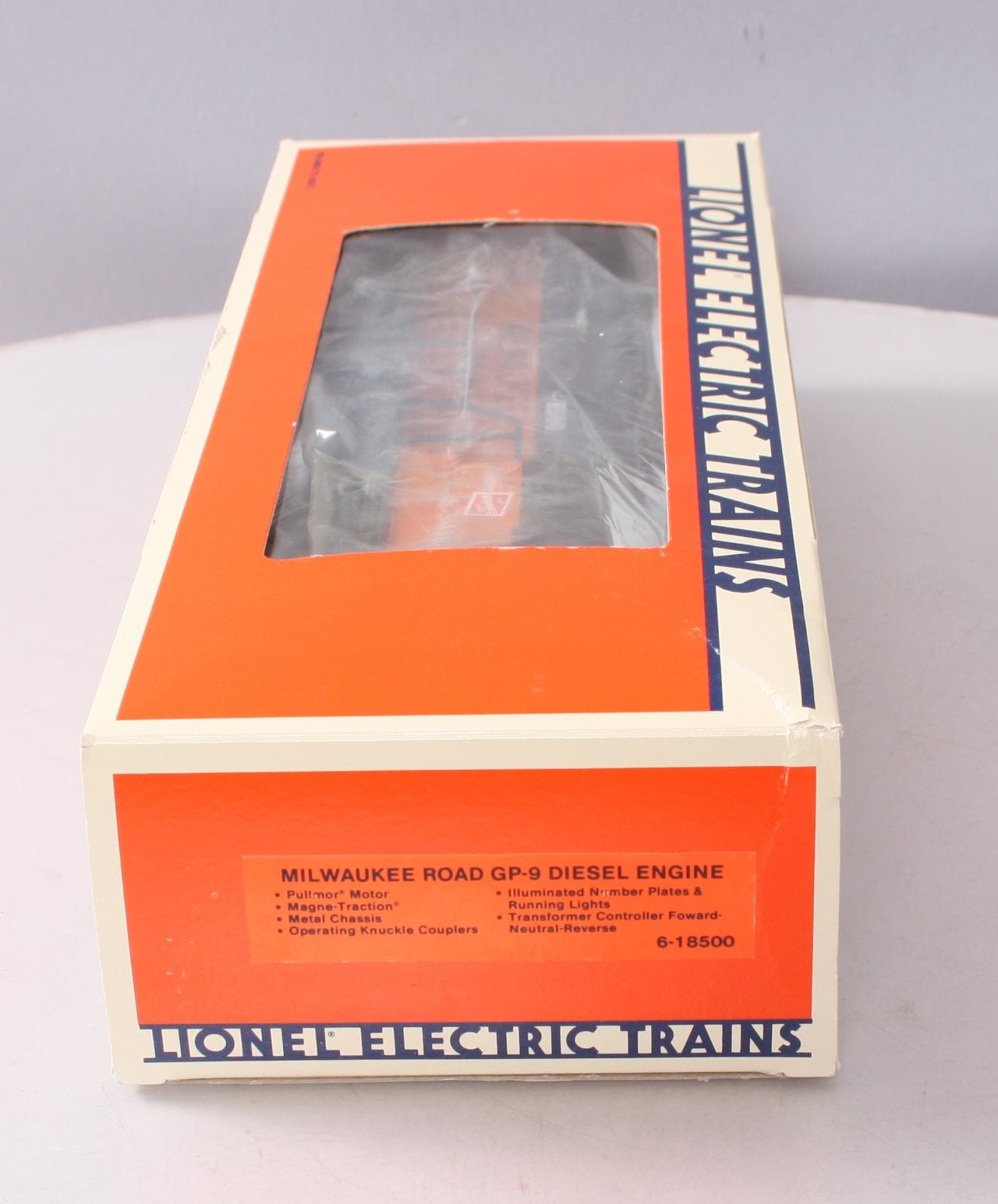 Lionel 6-18500 O Gauge Milwaukee Road GP9 Diesel Locomotive #8500 LN/Box