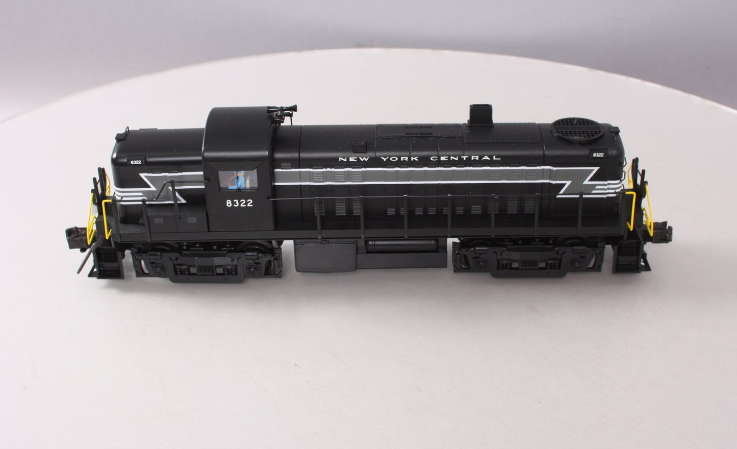 K-Line K2470-8322 O New York Central RS-3 Powered Diesel Locomotive #8322 EX/Box