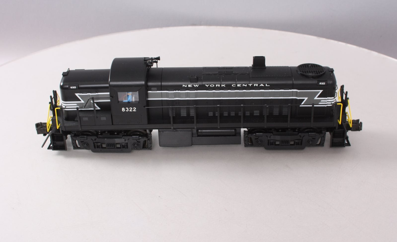 K-Line K2470-8322 O New York Central RS-3 Powered Diesel Locomotive #8322 EX/Box